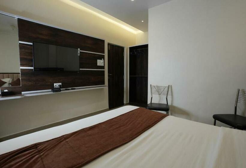 Номер Deluxe, Megh Inn