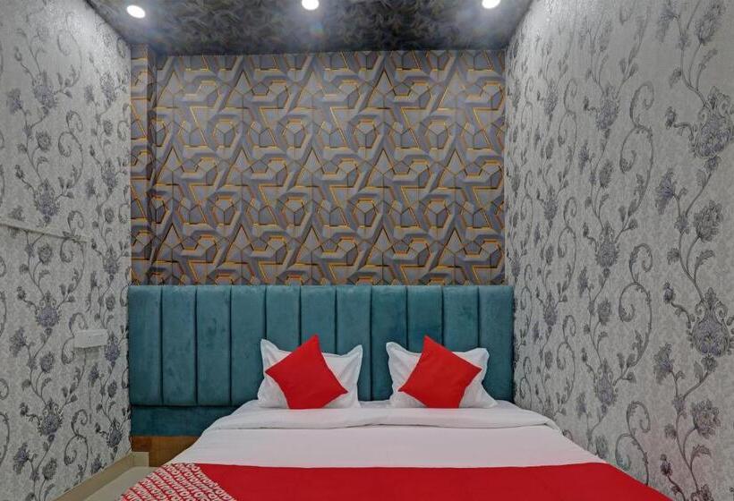 Трехместный Номер Классика, Oyo Flagship Hotel Mayur Residency