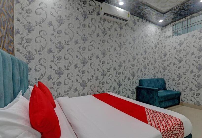 Трехместный Номер Классика, Oyo Flagship Hotel Mayur Residency