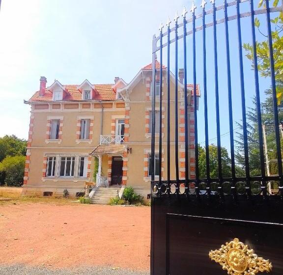 Номер Стандарт, Hennessy Hunting Estate