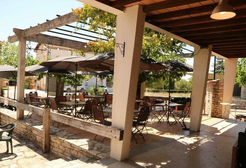Номер Стандарт, Hôtel De L Aven