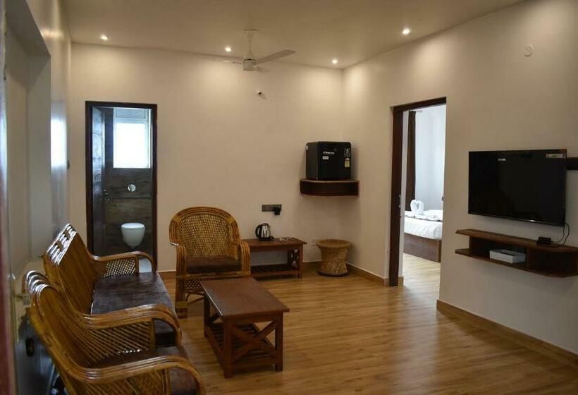 Номер Стандарт, Nt Grand Yercaud
