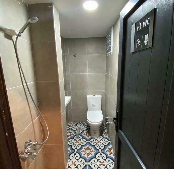 اتاق استاندارد یک نفره, Ferah Hostel