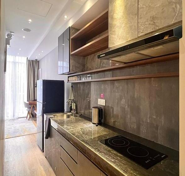 行政套房, Oxy Suites 1 01 At Shop House Meisterstadt Pollux Habibie
