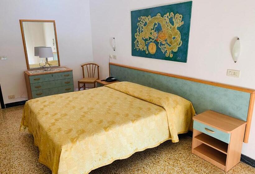 Номер Стандарт, Grand Hotel Vallombrosa