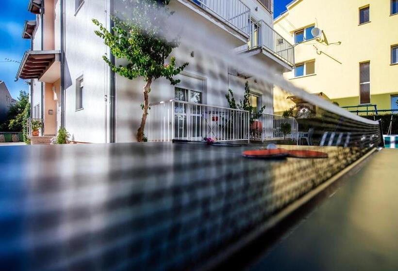 آپارتمان 1 خوابه همکف, Apartments Batur
