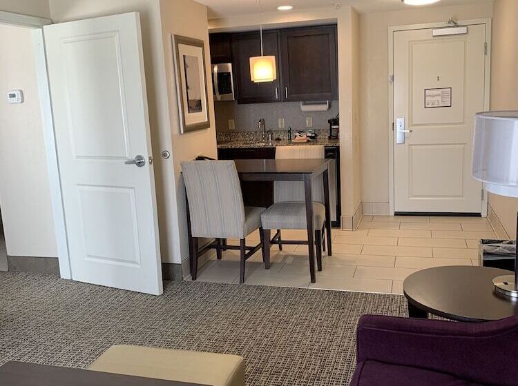 スイート, Homewood Suites By Hilton Munster