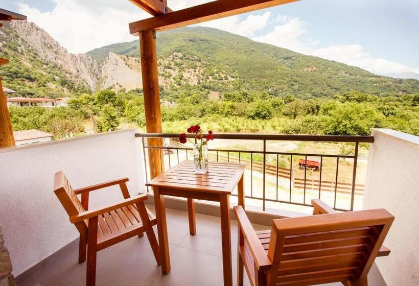 Номер Стандарт Трехместный, Irene's Resort
