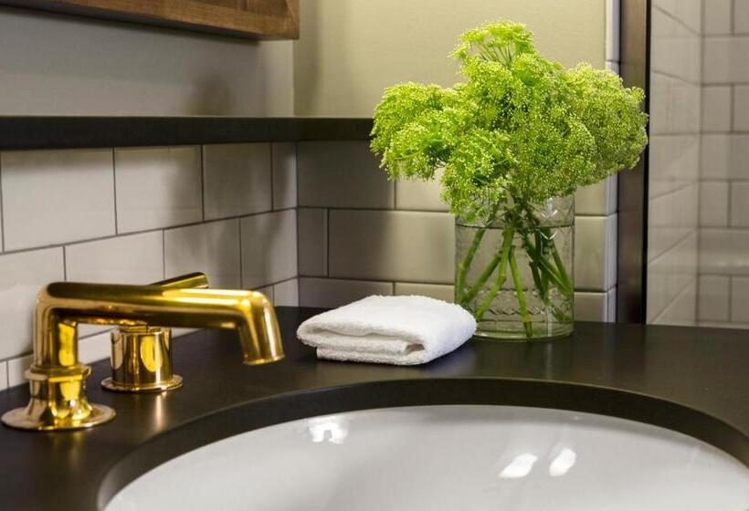 Номер Стандарт, Kimpton Journeyman Hotel, An Ihg