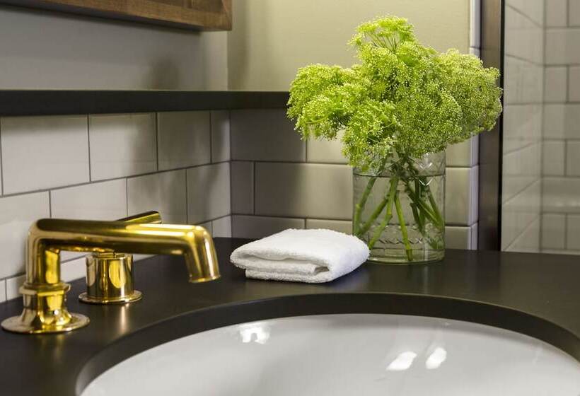 Люкс Адаптированный для Инвалидов, Kimpton Journeyman Hotel, An Ihg