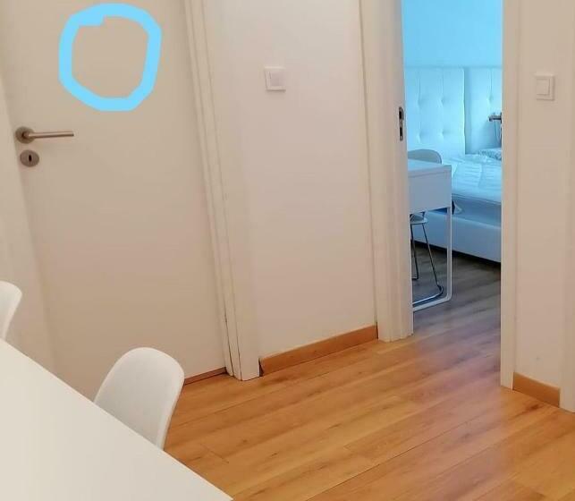 Номер Стандарт с Балконом, Comfortable Bedrooms In Apartment With River View