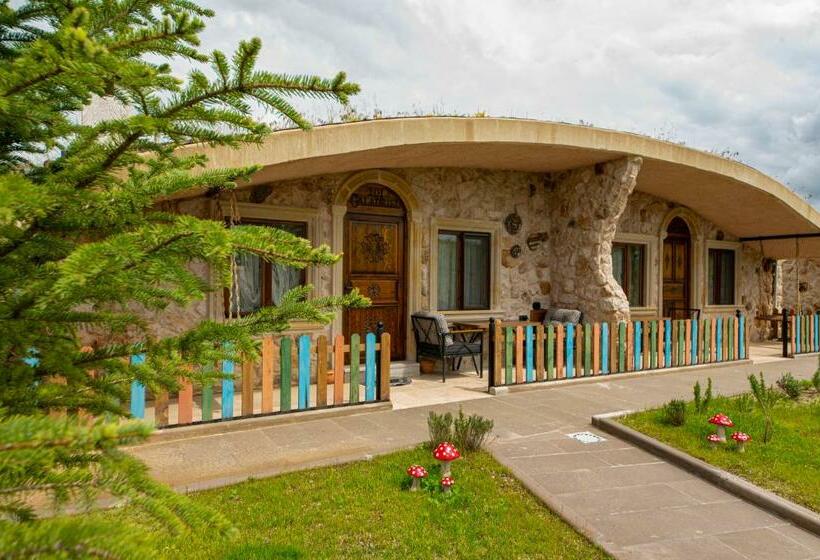 سوییت, Cappadocia Hobbit House