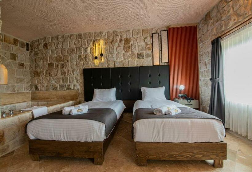 سوییت لوکس, Cappadocia Hobbit House
