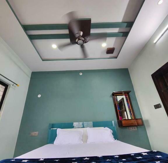 Трехместный Номер Deluxe, Aditya Tourist Home