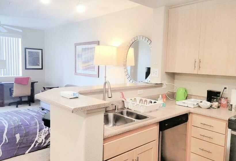 Апартаменты 1 Спальня, Disney Fullerton Homes And Lofts