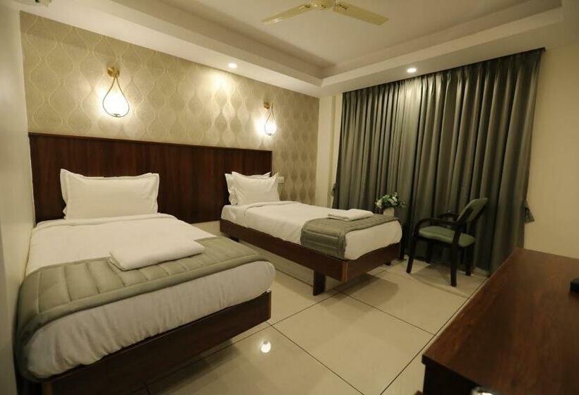 Номер Стандарт, Earth Hotels
