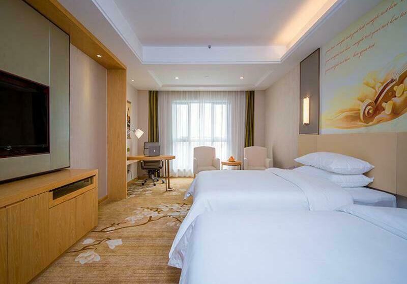 Номер Deluxe, Vienna International Hotel Yichang Gezhouba Sanxia Culture Tiandi