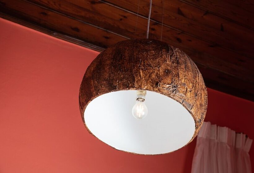 Полулюкс с Балконом, Favela Living Space