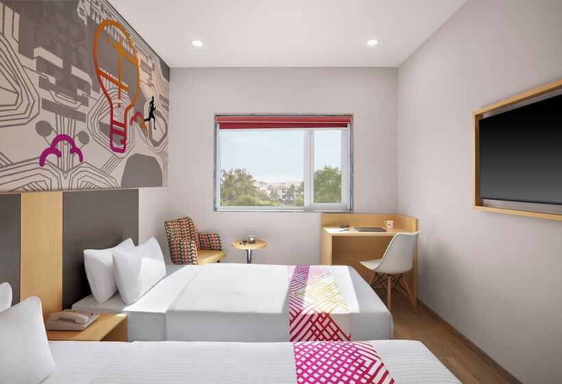 اتاق لوکس, Ginger Noida Sector 133