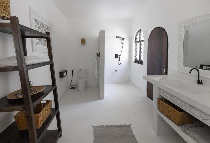 سوئیت با تخت بزرگ, Coconut Beach Boutique   Apasio Lodges