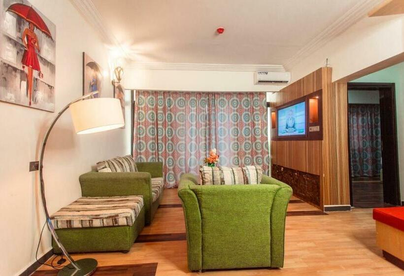 سوییت لوکس, Marcsons Hotels And Resorts