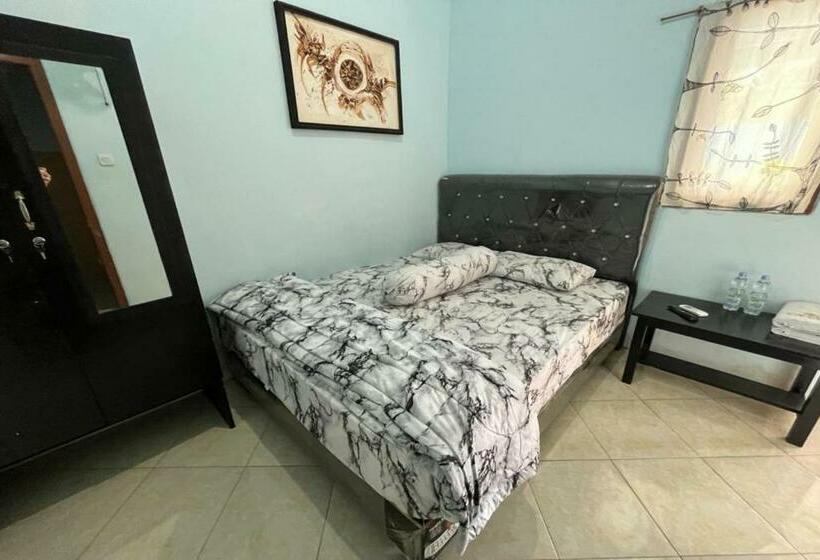 سوییت لوکس, Capital O 92615 Villa Utama D Alas Purwo