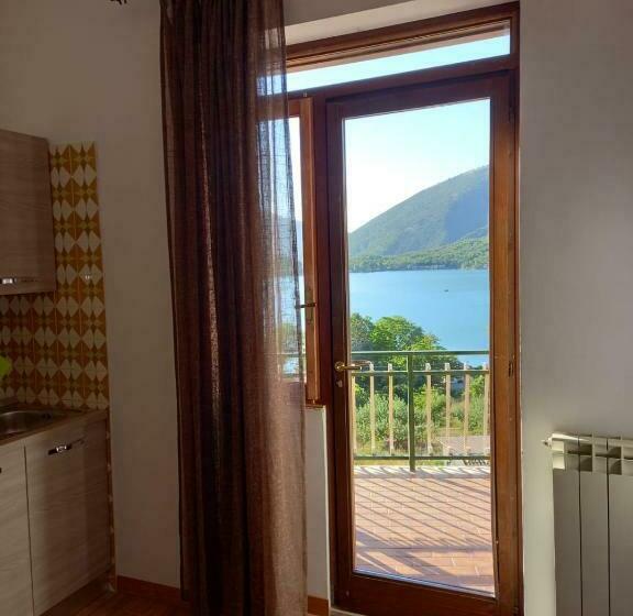 Четырехместный Номер Стандарт, Bellavista   Appartamenti & Affittacamere Sul Lago Di Scanno   Senza Colazione