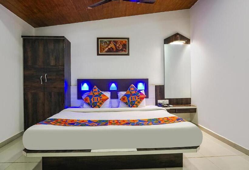 Номер Superior, Fabhotel Prime Meera Vatika   Nr Veena Lake