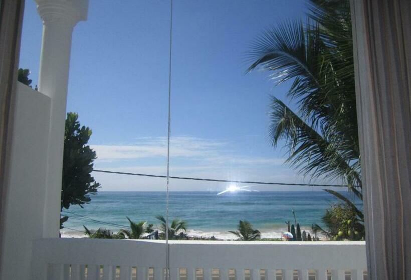 חדר דלוקס עם מרפסת נוף לים, White Surfing Beach Resort