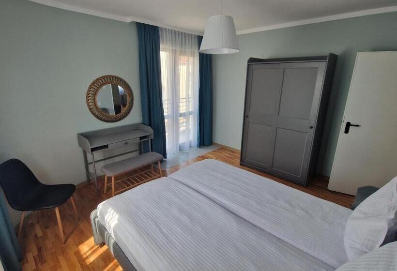 شقة غرفة واحدة, Flowers Apartments