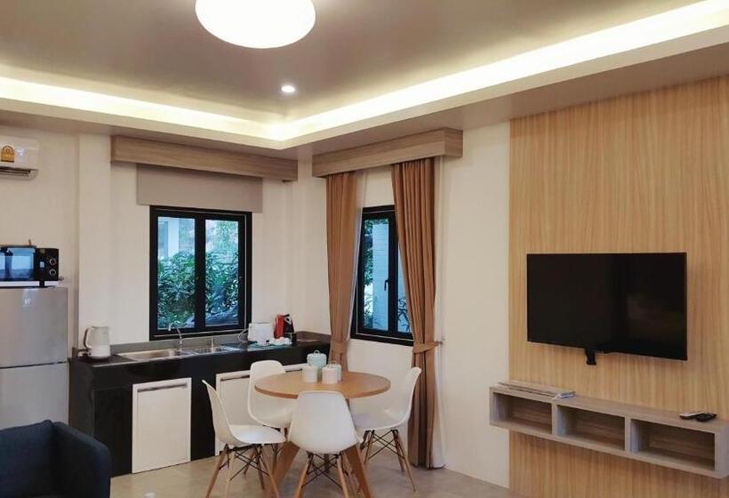 Семейный Номер, Simple Life Cliff View Resort