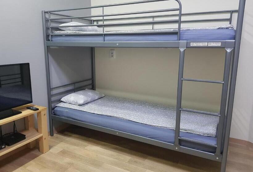 Семейный Номер Вид на Море, Sokcho & Guesthouse