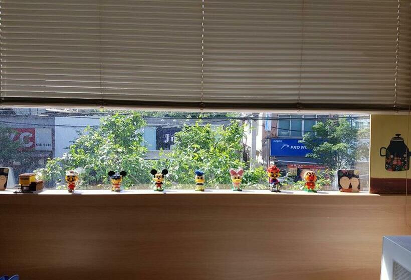 Номер Стандарт Трехместный, Sokcho & Guesthouse
