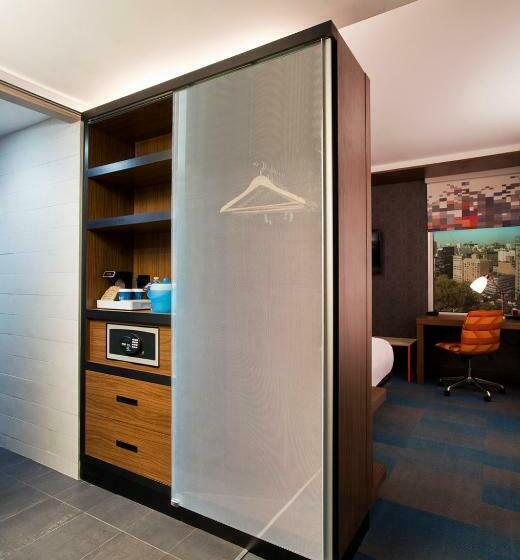 标准间, Aloft Louisville East