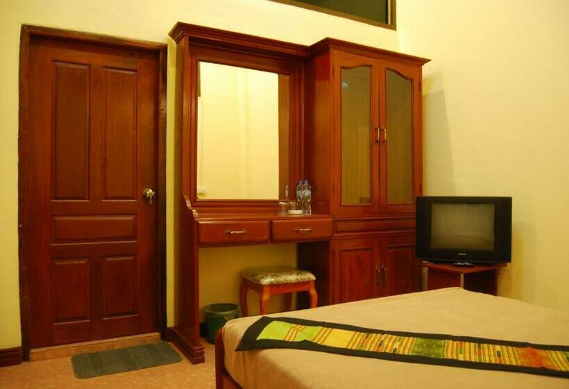 غرفة قياسية فردية, Sengkeo