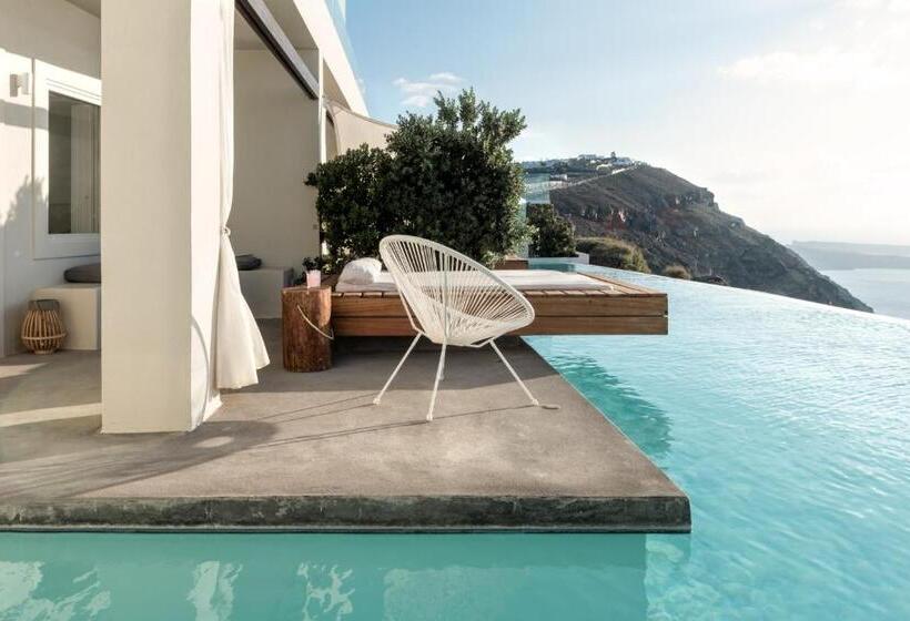 Superior suite with view, West East Suites