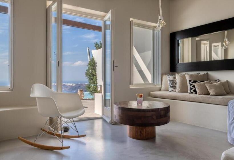 Superior suite with view, West East Suites