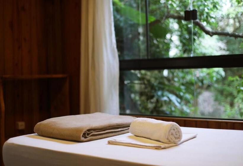 Quarto Estandar Vista Jardim, The Search House