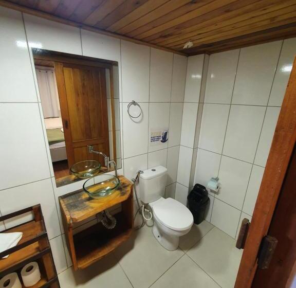 Quarto Triplo Estandar Vista Jardim, The Search House