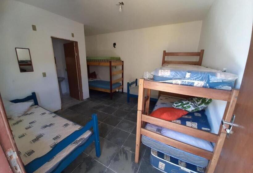 سرير فى غرفة مشتركه, Hostel Tabapiri