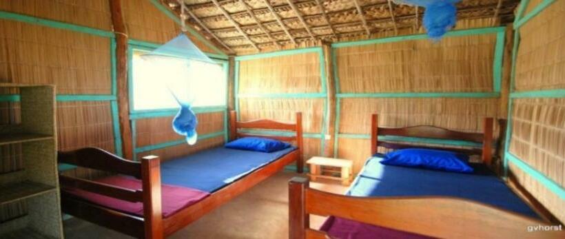 اتاق اکونومی, Pariango Beach Motel