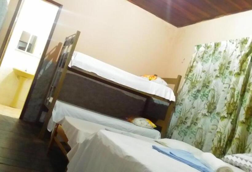 اتاق خانوادگی, Praieiro Hostel Albergue