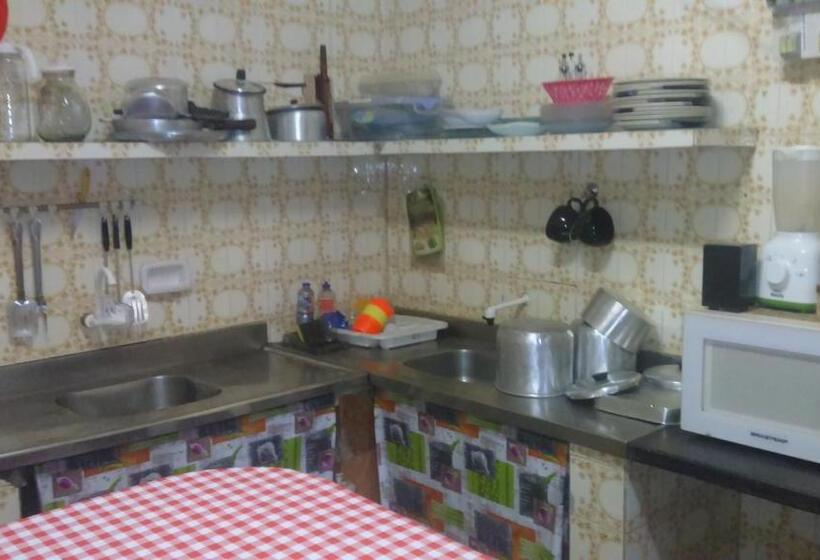 Номер Economy, Praieiro Hostel Albergue