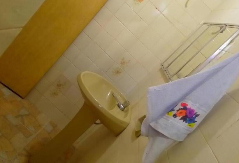 Семейный Номер, Praieiro Hostel Albergue