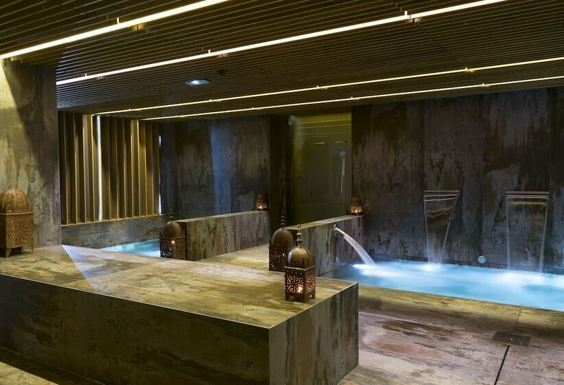 Номер Стандарт, Rafa Nadal Residence