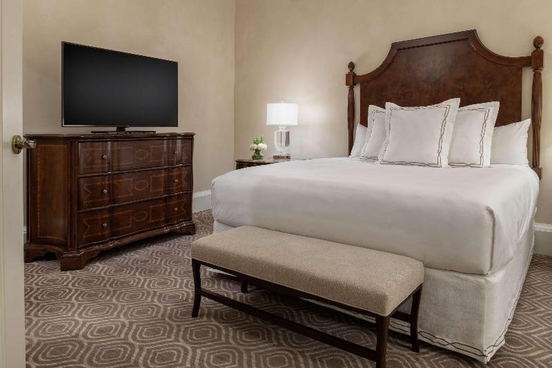 اتاق پرمیوم, Crowne Plaza Podgorica, An Ihg