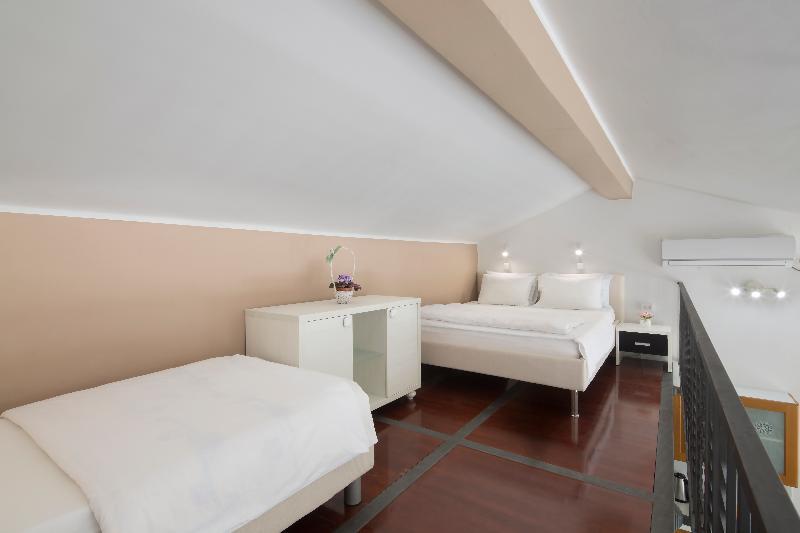آپارتمان 1 خوابه با چشم‌انداز استخر, Spa Resort Bečići