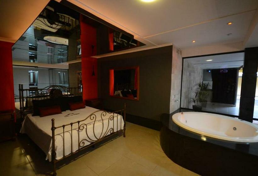 자쿠지 스위트, Motel Casa De Pedra
