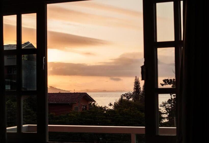 Трехместный Номер Deluxe, Pousada Quinta Da Baleeira Mais Parque Terra Atlântica