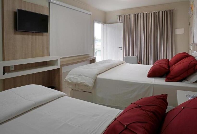 Трехместный Номер Deluxe, Pousada Quinta Da Baleeira Mais Parque Terra Atlântica